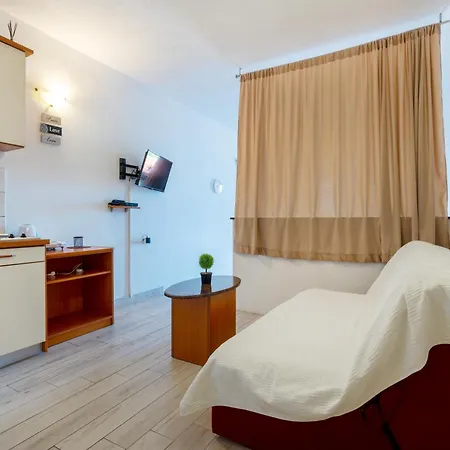Aurora Apartment *