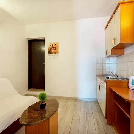 Aurora Apartment *