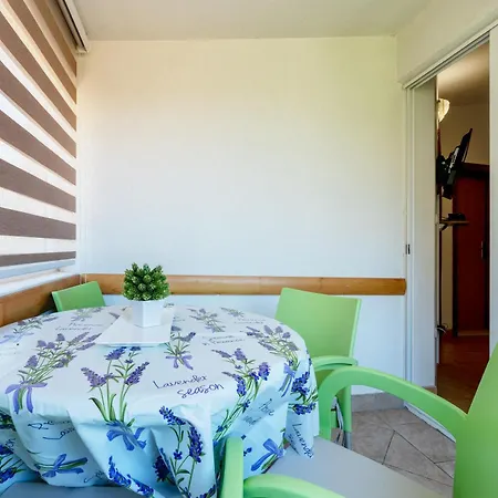 Apartment Aurora *